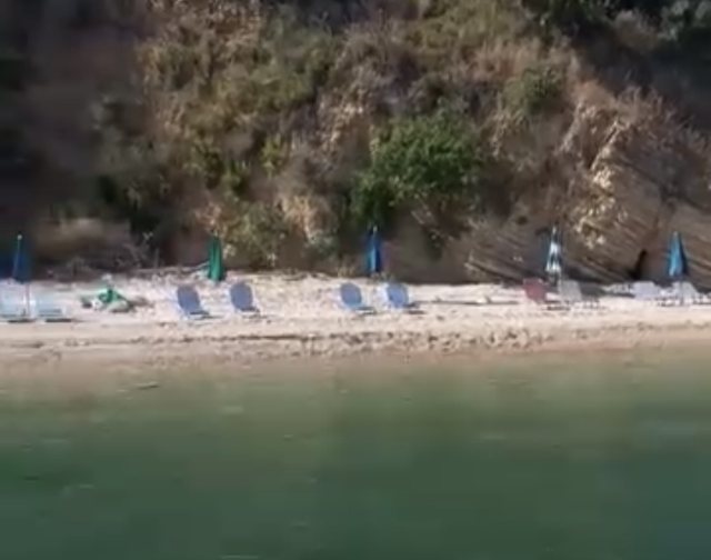 SKANDAL/ Ishulli i Tongos dhe Gjiri i Ftelias privatizohen me çadra e