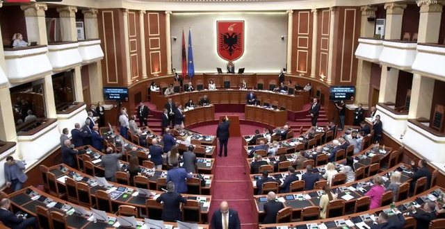 Kushtet e PE p&euml;r Shqip&euml;rin&euml;, grupi i PD k&euml;rkes&euml;