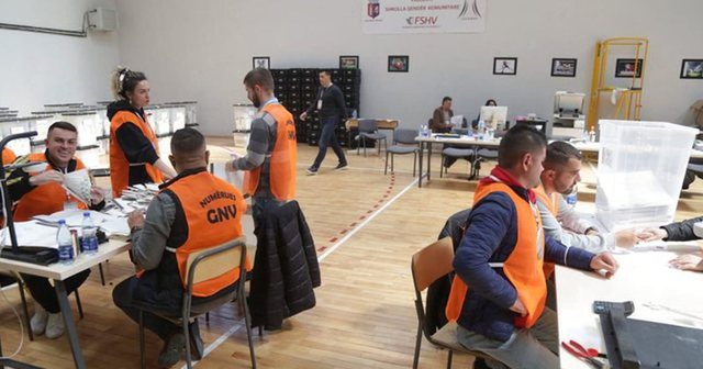 Numërohen 238 kuti në Vlorë, PS në avantazh, merr 58%