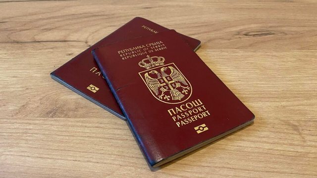 Serbia u jep shtetësi rusëve të sanksionuar nga Ukraina dhe SHBA,