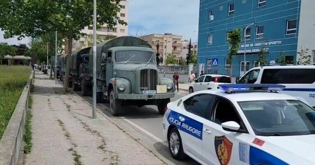 Materialet zgjedhore mbërrijnë në Durrës dy ditë para