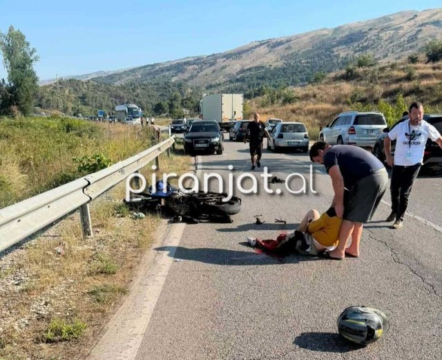 FOTO/ Aksident i rëndë në aksin
