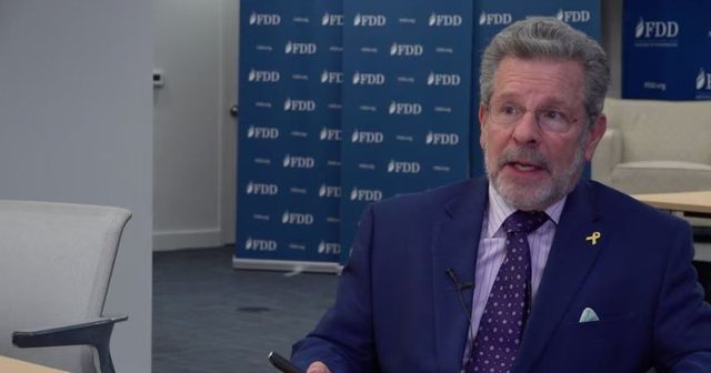 Clifford May: Trumpi duhet të përfshihet globalisht për ta