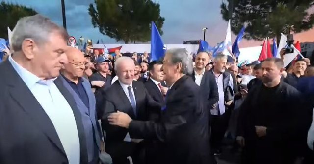 PD nis takimin përmbyllës të fushatës elektorale, Berisha