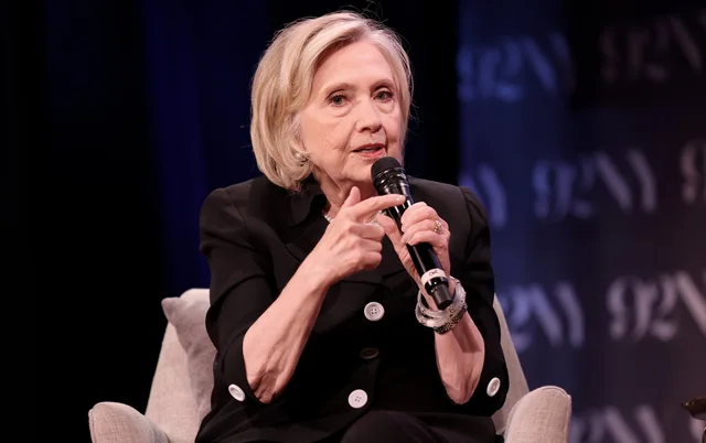 Clinton: Kandidimi i dyt&euml; i Biden p&euml;r president ishte nj&euml; gabim i