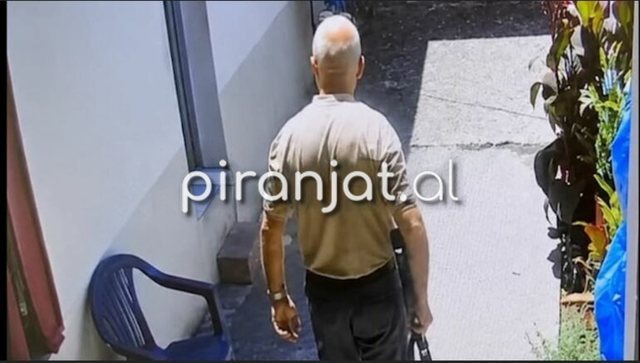 FOTO/ Ekzekutoi bashkëshorten, momenti kur 62-vjeçari del me
