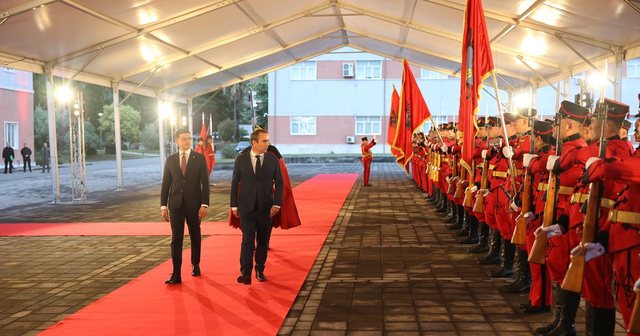 Vengu pret ministrin Lecornu, nënshkruajnë marrëveshjen teknike