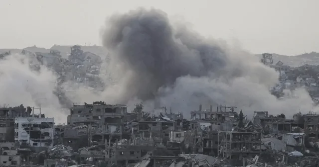 Të paktën 100 persona humbin jetën nga bombardimet izraelite
