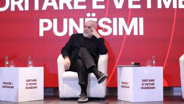INSTAT rr&euml;zon narrativ&euml;n e qeveris&euml;/ Mbi 17 mij&euml; persona me