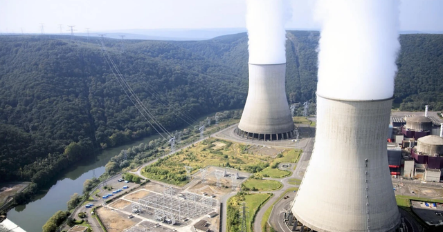 Vala e të nxehtit godet energjinë bërthamore në Francë,