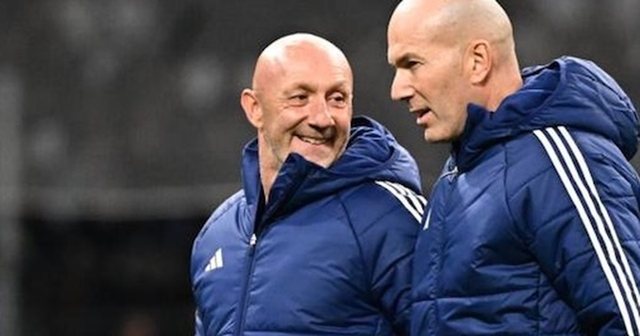 Zinedin Zidane, në prapaskenë po punon për Francën e
