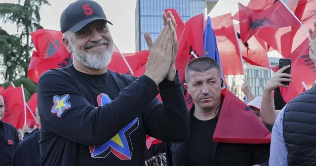Associated Press: Kryeministri i Shqipërisë falënderon votuesit