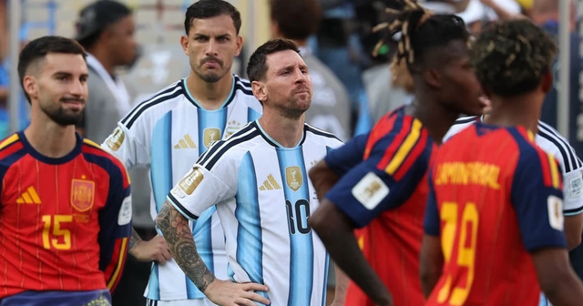 Gary Neville kritikon ashpër Argjentinën pas finales: Performancë