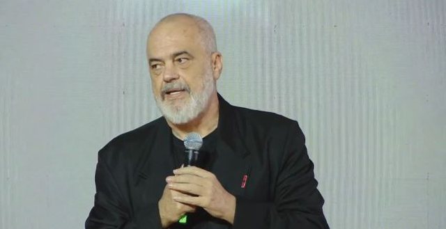 &ldquo;T&euml; presim disa pem&euml; k&euml;tu e t&euml; mbjellim t&euml; tjera