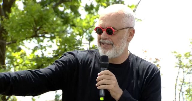Rama në Velipojë: "Airbnb"-t nuk janë ende cënim