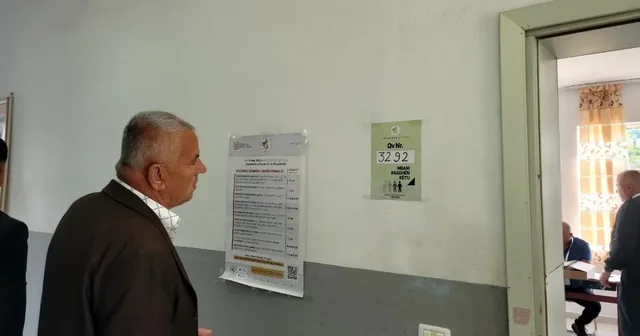 Qendra e votimit në Berat pa drita, nuk nis procesi i votimit