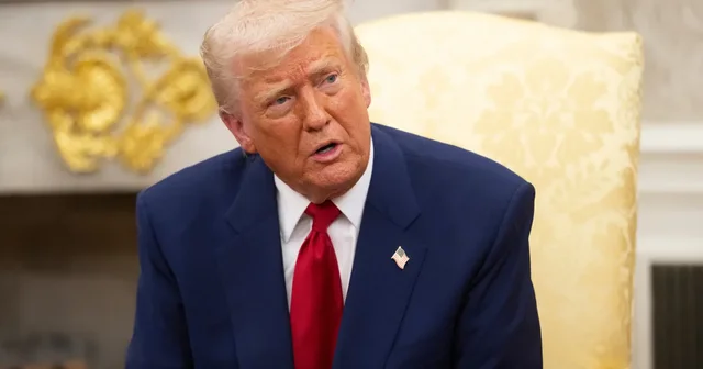 "Po i japim miliarda dollarë"/ Trump këmbëngul në