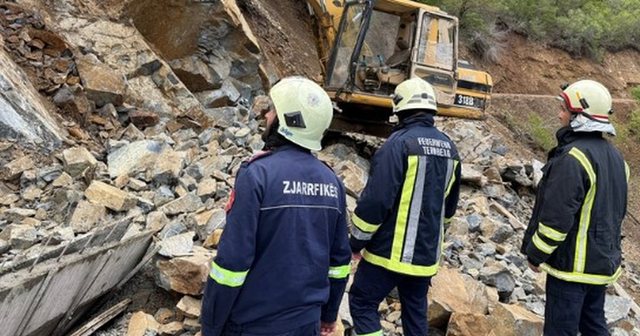 Ishin duke punuar dhe zuri poshtë masivi i dheut, humbin jetën 2