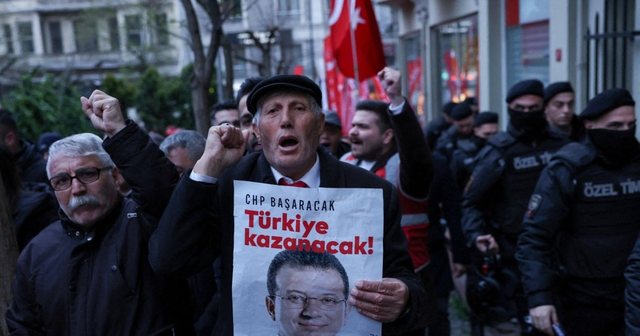 Turqia bllokon llogarinë në X të kryetarit të burgosur