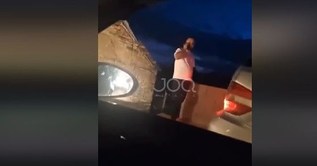 VIDEO/ Kandidati i PS për deputet në Korçë kapet duke