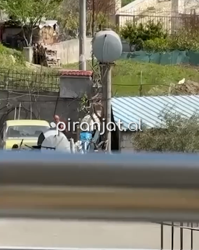 Ngacmim i pazakont&euml; n&euml; Durr&euml;s/ Fqinji i b&euml;n drit&euml;