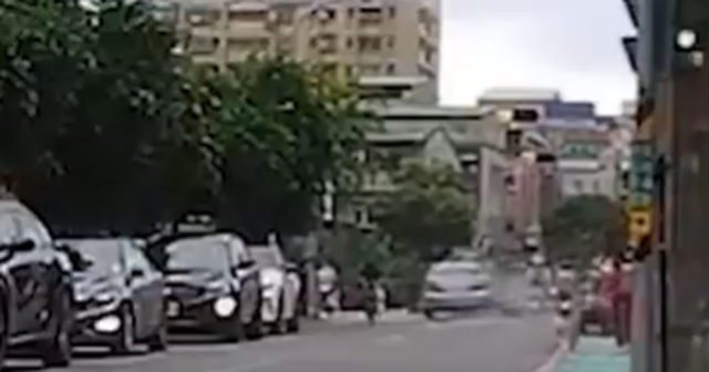 Aksident i rëndë në Tajvan, makina merr para turmën e