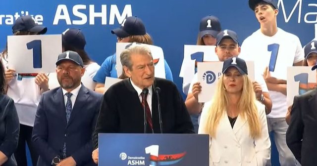 Takimi përmbyllës i fushatës në Burrel, Berisha mban 1