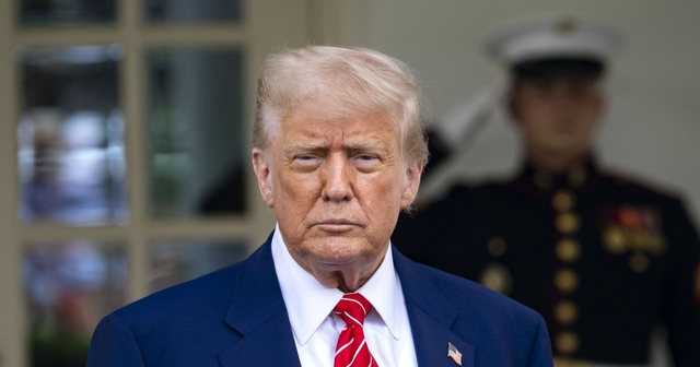 "Ti duhet të zhdukesh që këtu. Hesht!"/ Trump