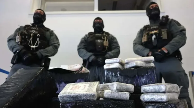 Dogana gjermane kap 8 ton&euml; kokain&euml; me vler&euml; 500 milion&euml; euro