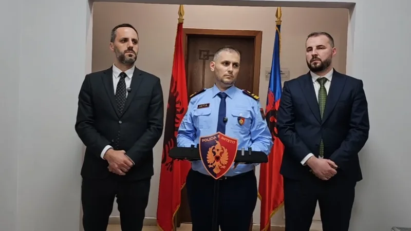 &ldquo;Kallashnikovi &ccedil;au jelekun antiplumb&rdquo;/ Hita zbulon detaje nga