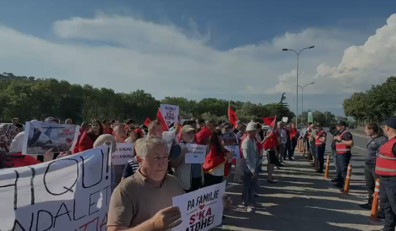 35-vjetori i PS-s&euml;, Rama pritet me protest&euml; n&euml; Shkod&euml;r