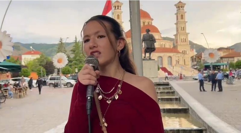'Ne jemi e ardhmja e Shqip&euml;ris&euml;'/ Mesazhi i fort&euml; i