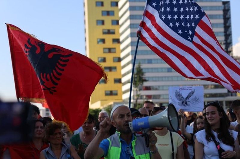 Shqiptar&euml;t n&euml; revolt&euml; prej 24 dit&euml;sh, nis organizimi n&euml;