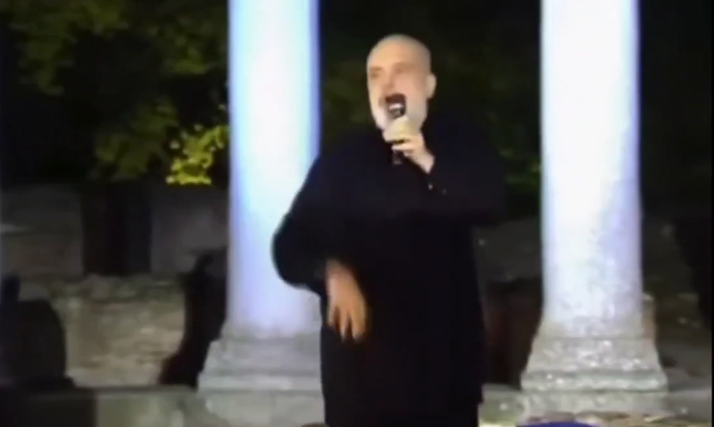 VIDEO/ Dylgjeri thirrje mjek&euml;ve t&euml; psikiatris&euml;: Merreni t&euml;