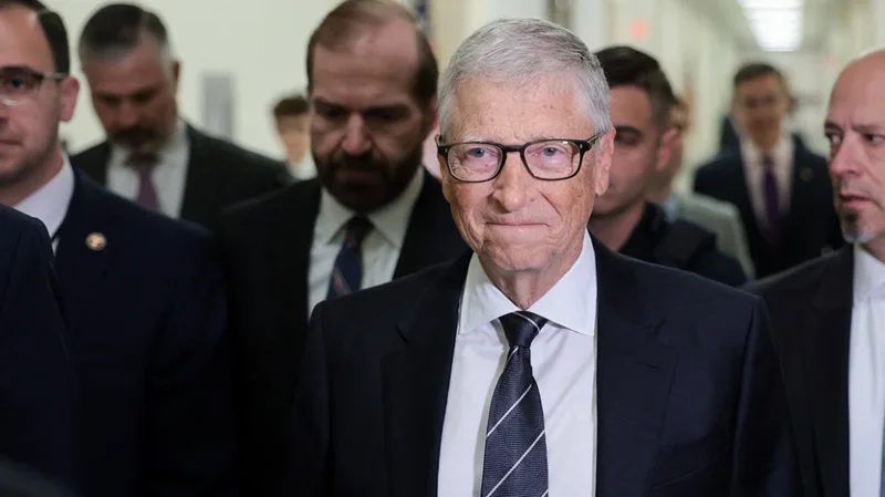 I doli emri n&euml; dosjen &ldquo;Epstein&rdquo;/ Bill Gates d&euml;shmon para