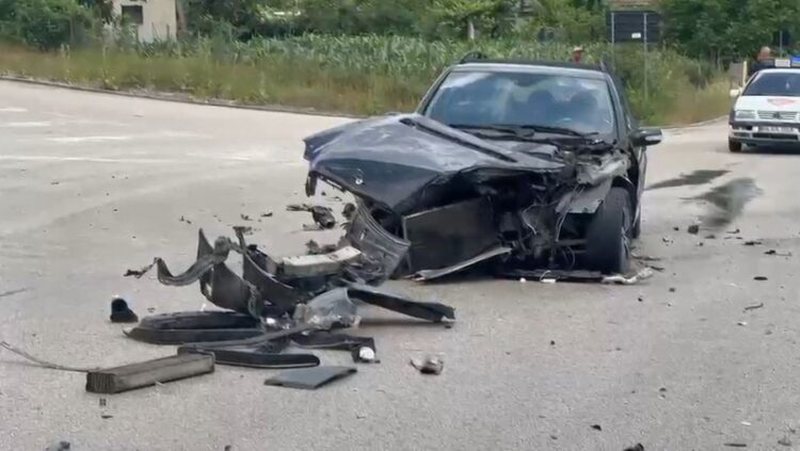 Aksident n&euml; aksin Pogradec&ndash;Quk&euml;s, &ldquo;benzi&rdquo;