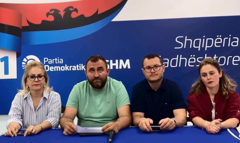 Administrata e Beratit detyrohet t&euml; marr&euml; pjes&euml; n&euml; mitingun