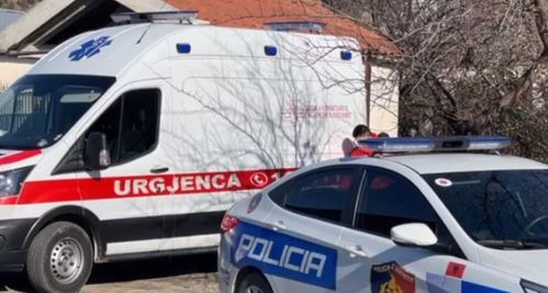 Tragjedi n&euml; aksin Kor&ccedil;&euml;-Ersek&euml;, makina p&euml;rplas
