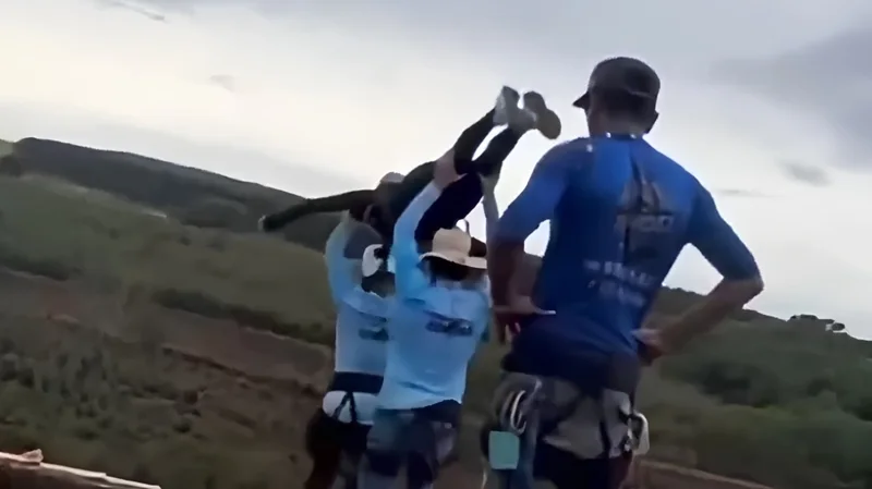 VIDEO/ Vdekja e tmerrshme e 21-vje&ccedil;ares q&euml; u hodh nga ura 40 metra e