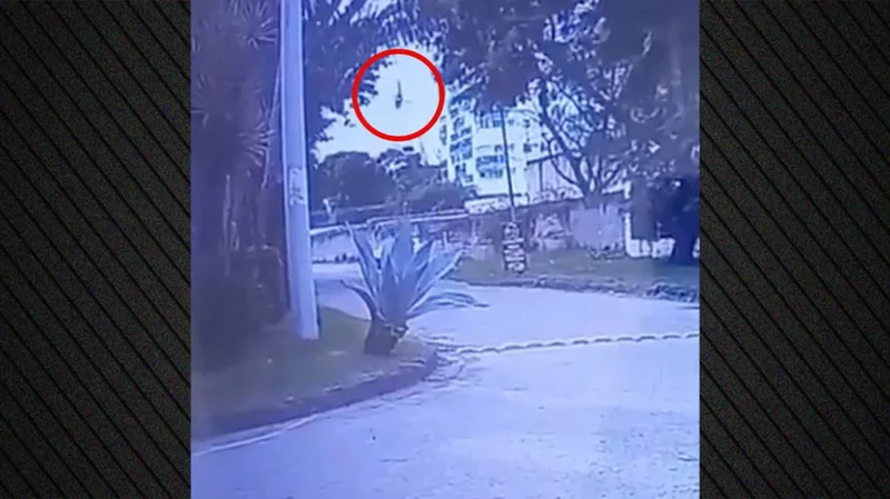VIDEO nga momenti trondit&euml;s i p&euml;rplasjes s&euml; dy helikopter&euml;ve