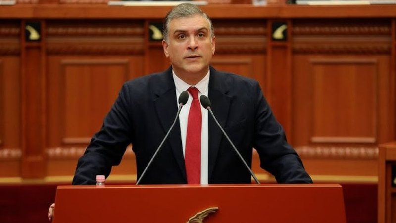 Blushi: N&euml;se nj&euml; deputete deklaron publikisht se &euml;sht&euml;