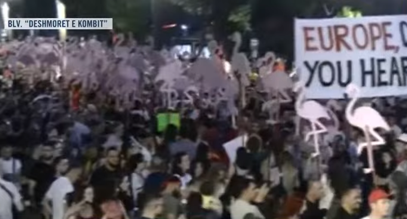 &ldquo;Ke vjedhur naft&euml;n&rdquo;- Protestuesi: Rama je tradhtar! Ke mbyllur