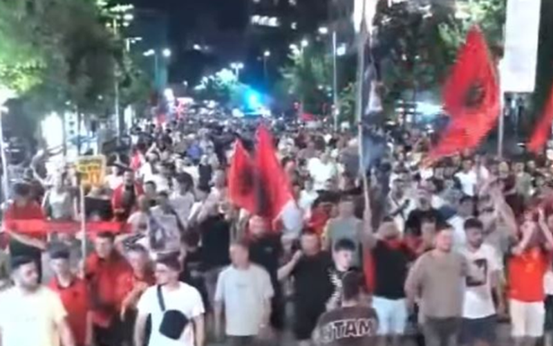 &ldquo;Rama jepe dor&euml;heqjen&rdquo;/ Qyetar&euml;t zhvendoset te