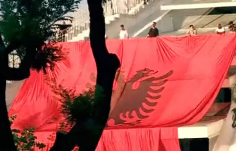 Moment kulminant n&euml; protest&euml;n m&euml; t&euml; madhe antiqeveritare