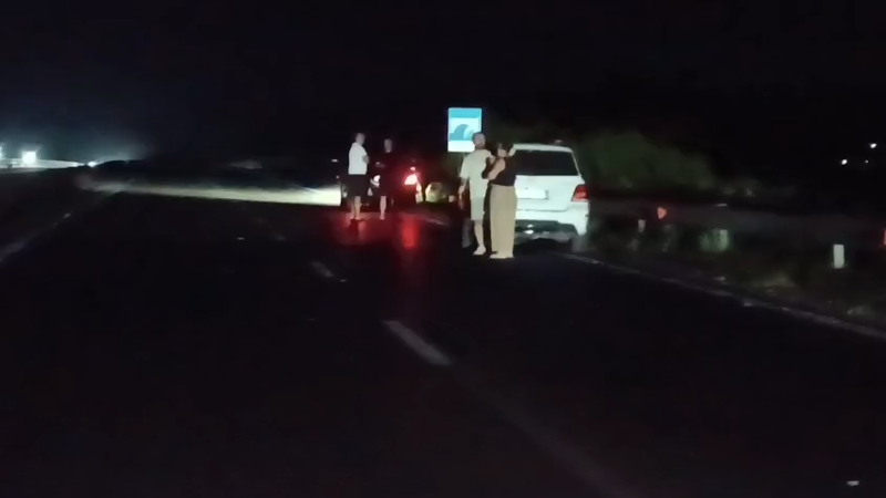 EMRI/ Aksident gjat&euml; nat&euml;s, 37-vje&ccedil;ari p&euml;rplaset p&euml;r