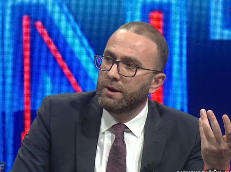 Rama ofendoi protestuesit/ Reagon Bardhi: F*ck you nuk &euml;sht&euml; lapsus,