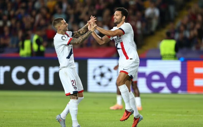 Milan thyen rekordin historik, transferon yllin e PSG-s&euml; p&euml;r m&euml;