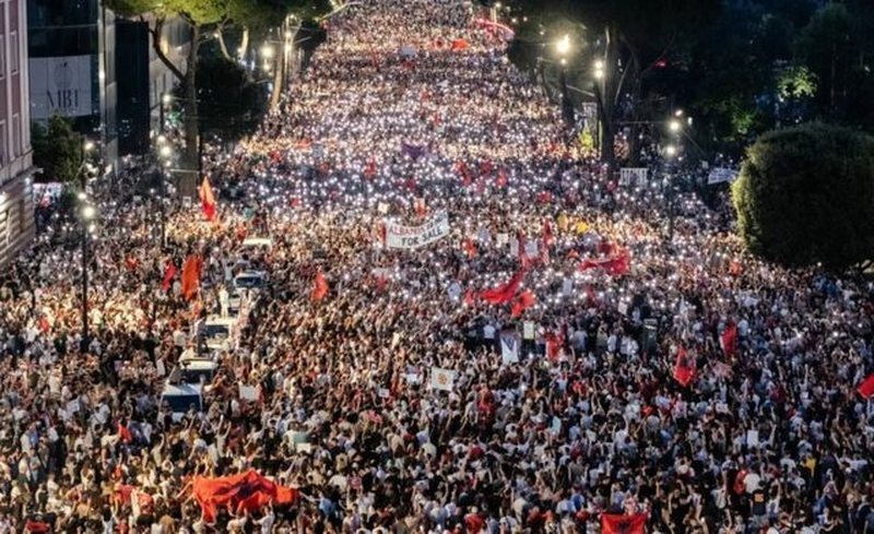 &ldquo;Ju erdhi fundi&rdquo;/ Mbahet sot protesta e 30-t&euml;, k&euml;rkohet