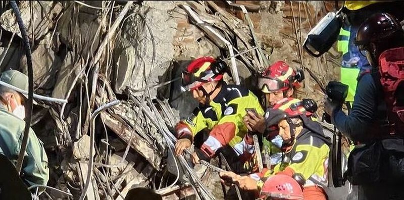 Mrekulli n&euml; Venezuel&euml;! 12-vje&ccedil;ari shp&euml;tohet i gjall&euml;