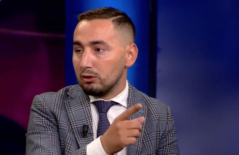 &lsquo;Avokati i Popullit dha nj&euml; shfaqje t&euml; turpshme&rsquo;, Logu: